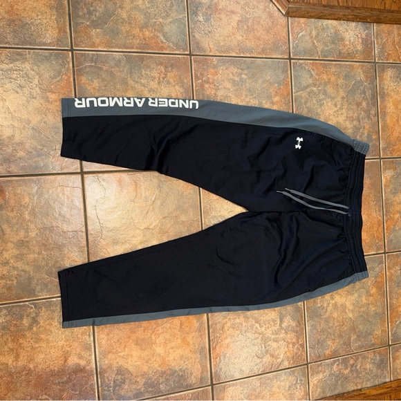 Under Armour Black and Gray Athletic Pants - Picture 1 of 6